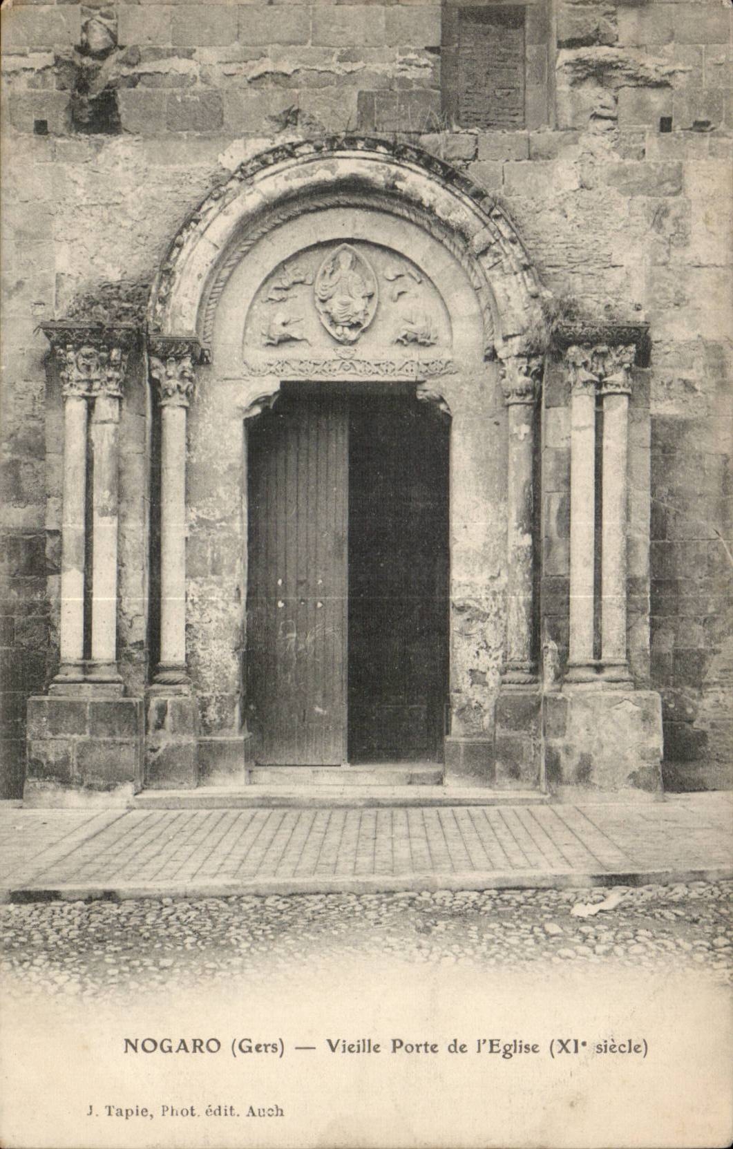 Nogaro (Gers) — Vieille Porte de l'Église (XIe siècle)