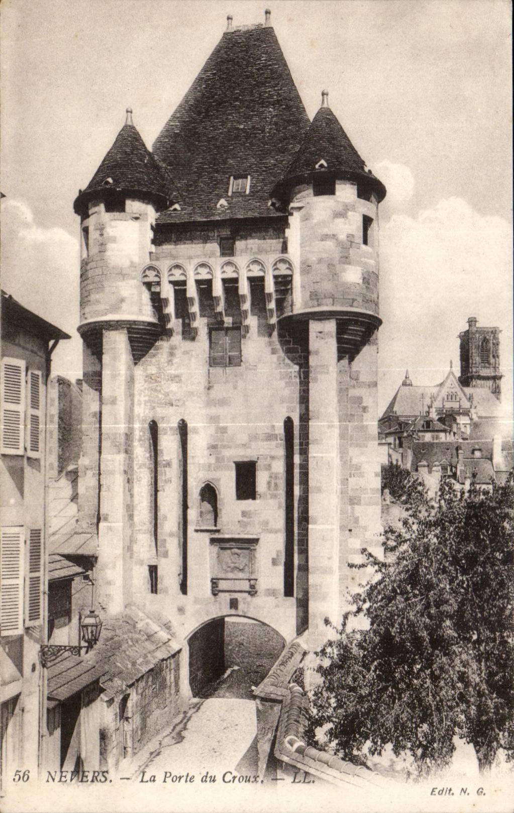 Nevers - La Porte du Croux - CPA 