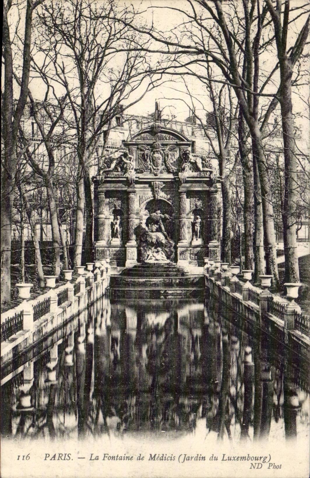 CPA Paris La fontaine de Medicis Jardin du Luxembourg