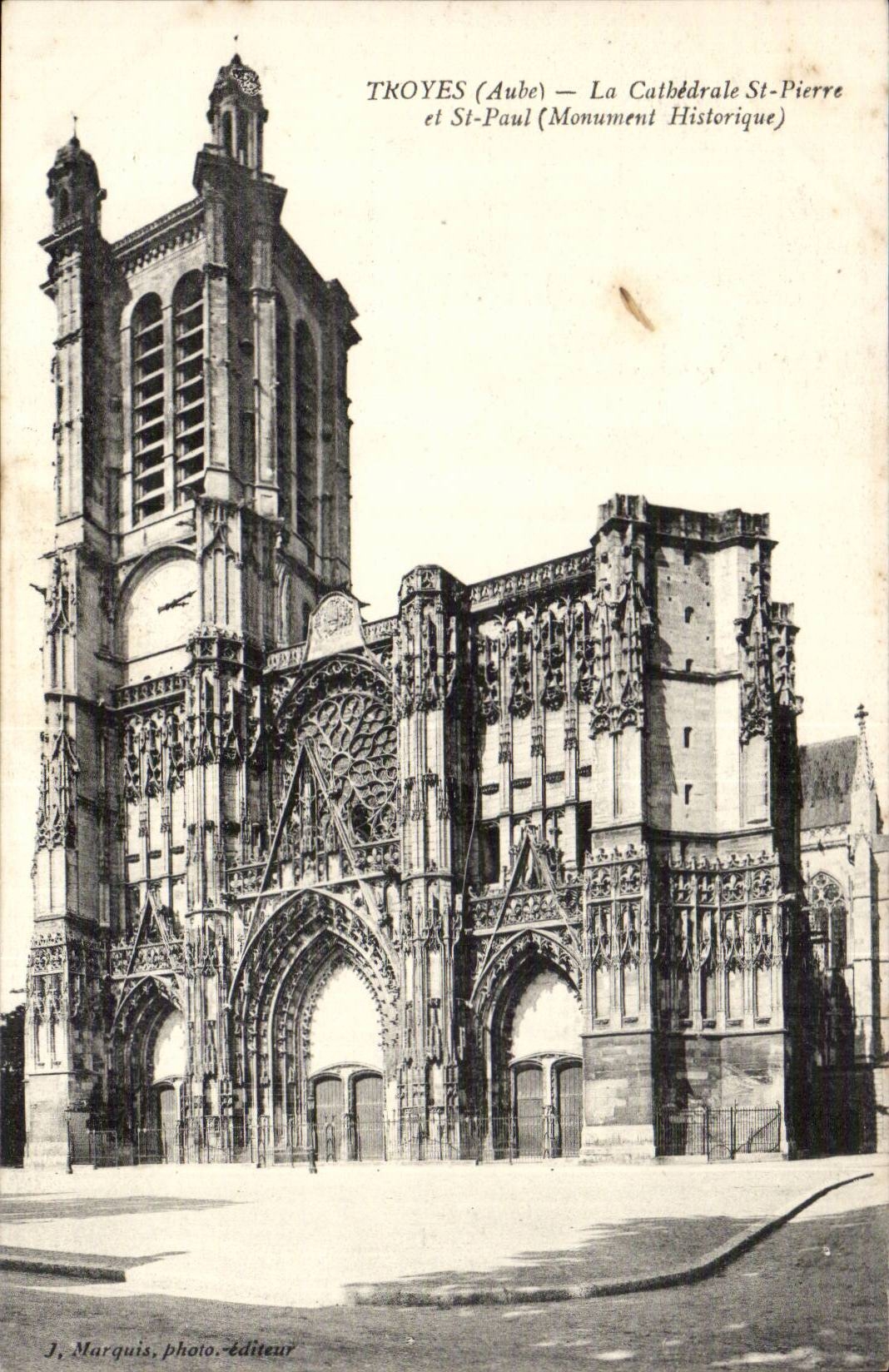 Tkoyes (Aube) — La Cathédrale Saint-Pierre et Saint-Paul (Monument Historique) — J. Marquis, photo-éditeur