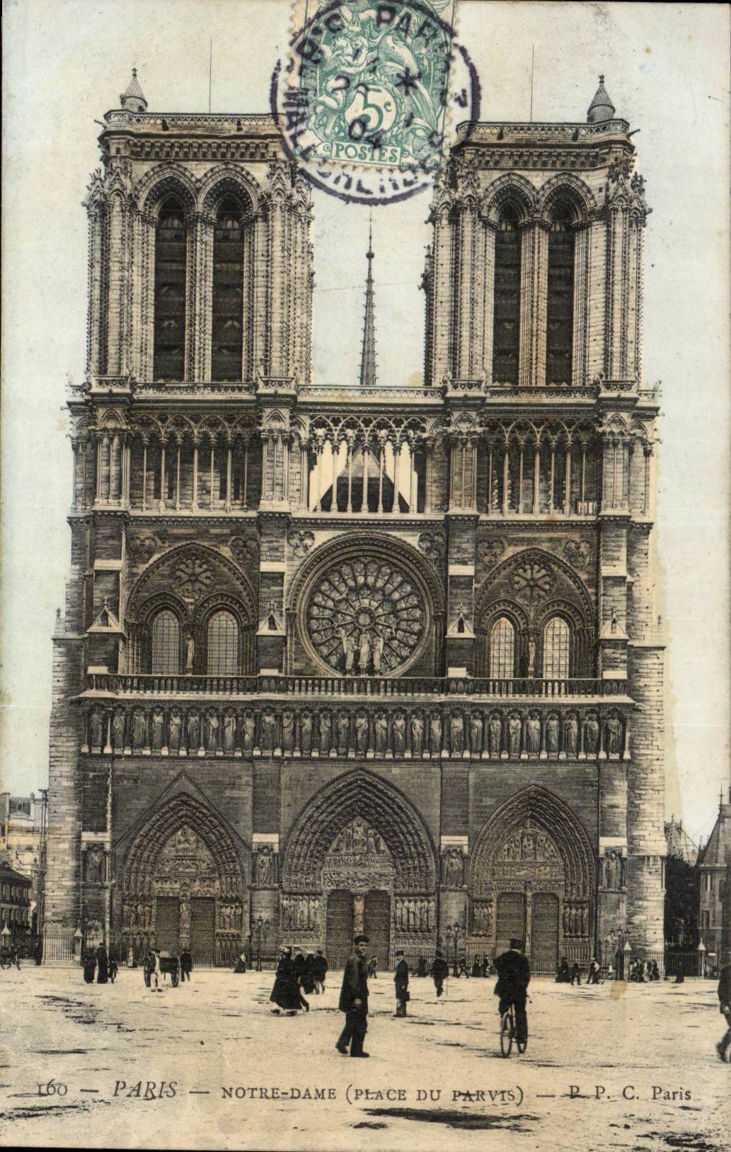 Paris CPA Notre Dame (place du parvis)