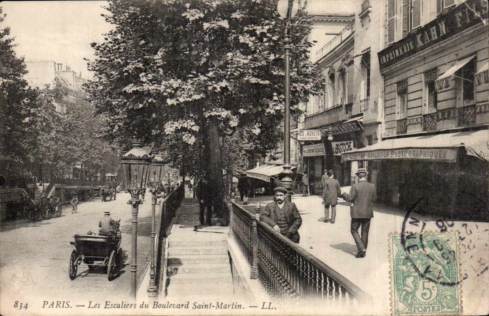 Paris CPA Les escaliers du boulevard St Martin