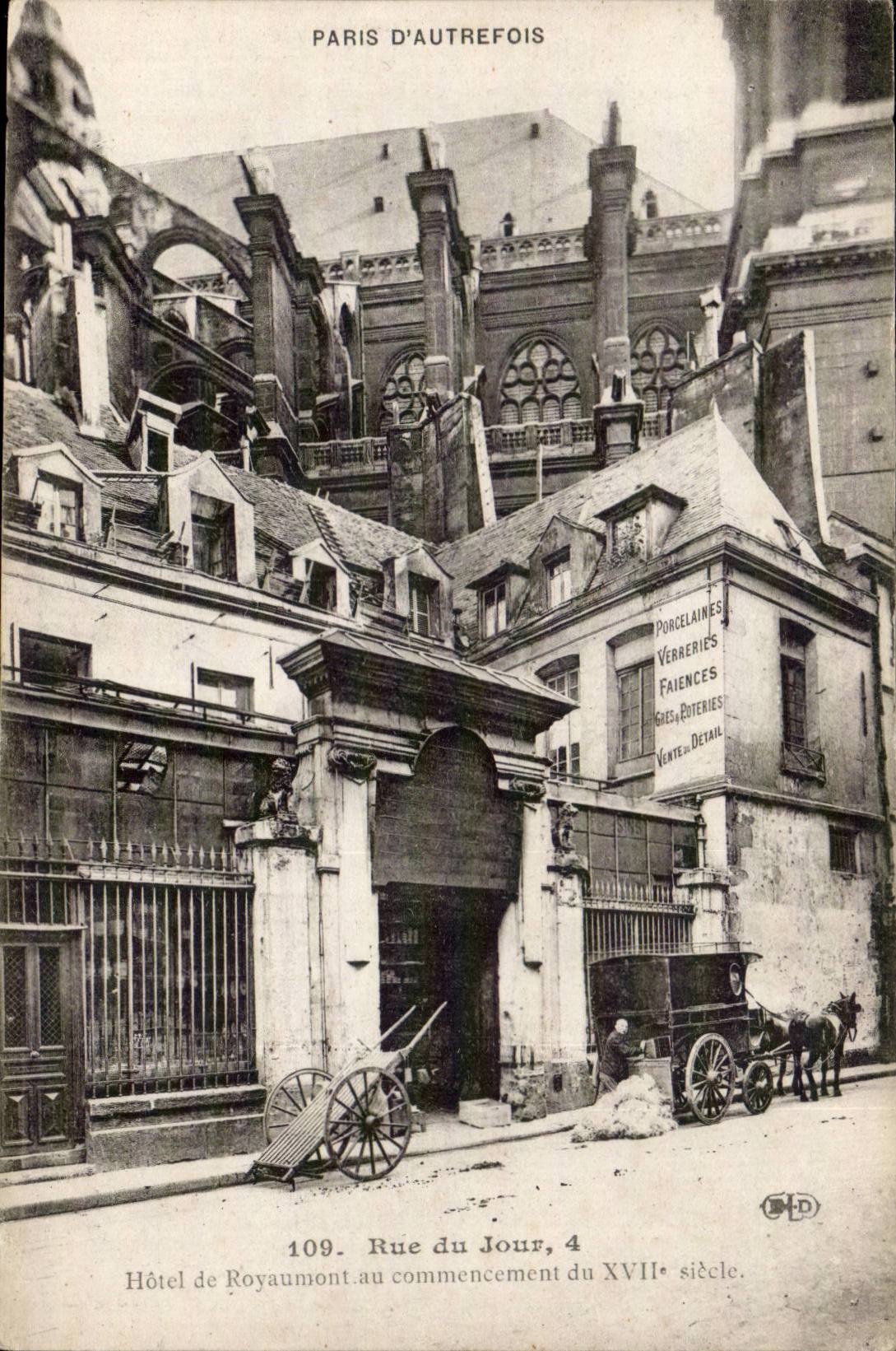 Paris CPA Rue du jour Hotel de Royaumont au commencement du 17eme