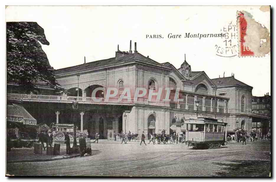 Paris. Gare Montparnasse — vue de la gare avec tramway et café — éditeur Despuy, n° 16