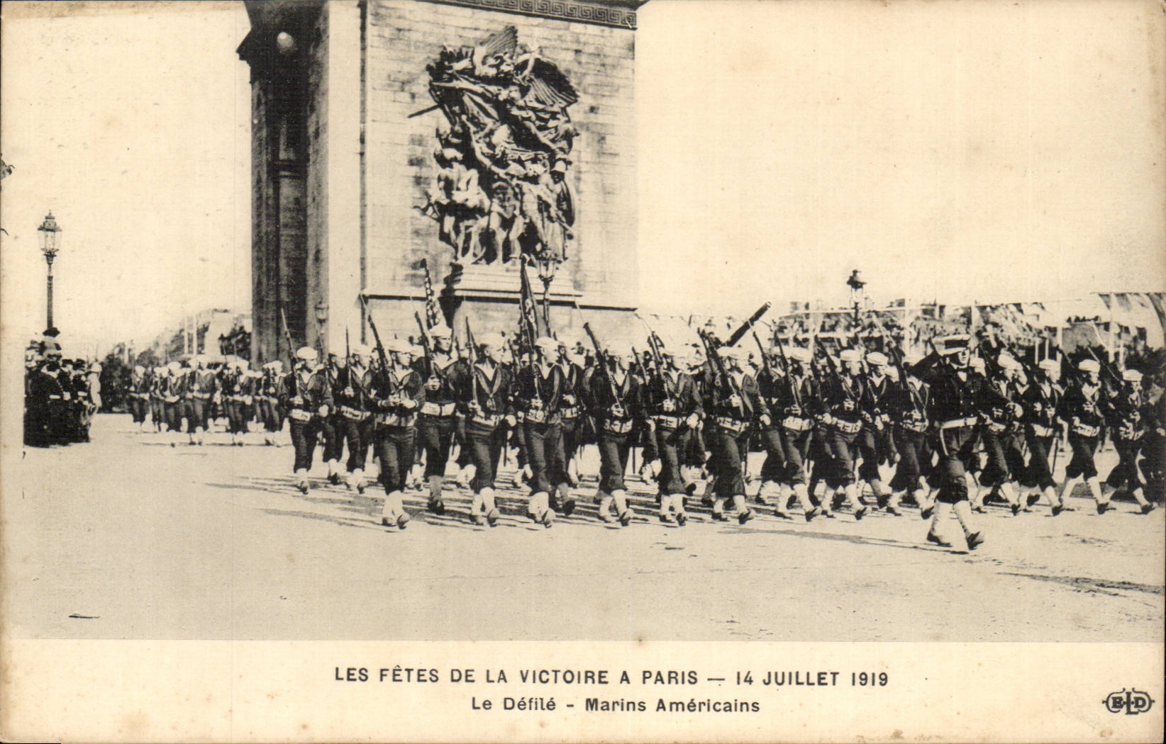 Les Fêtes de la Victoire à Paris — 14 juillet 1919 — Défilé de marins américains — B.D. (éditeur)