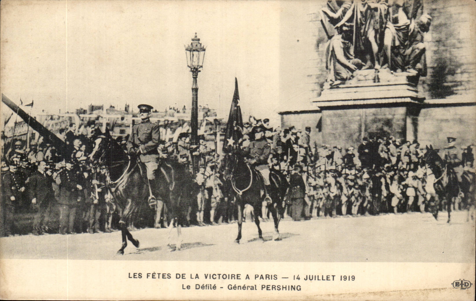 Desfile del General Pershing en París — 14 de julio de 1919 — Editor B.D.