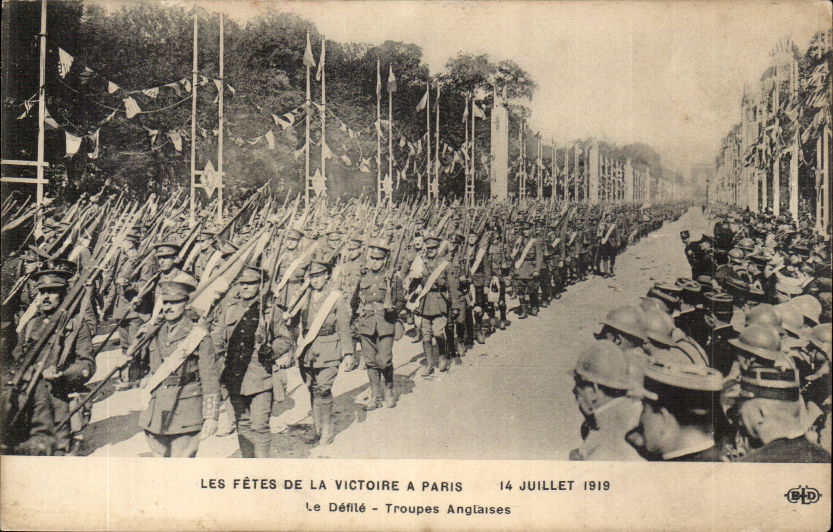Les Fêtes de la Victoire à Paris — Le Défilé — Troupes Anglaises — BPD