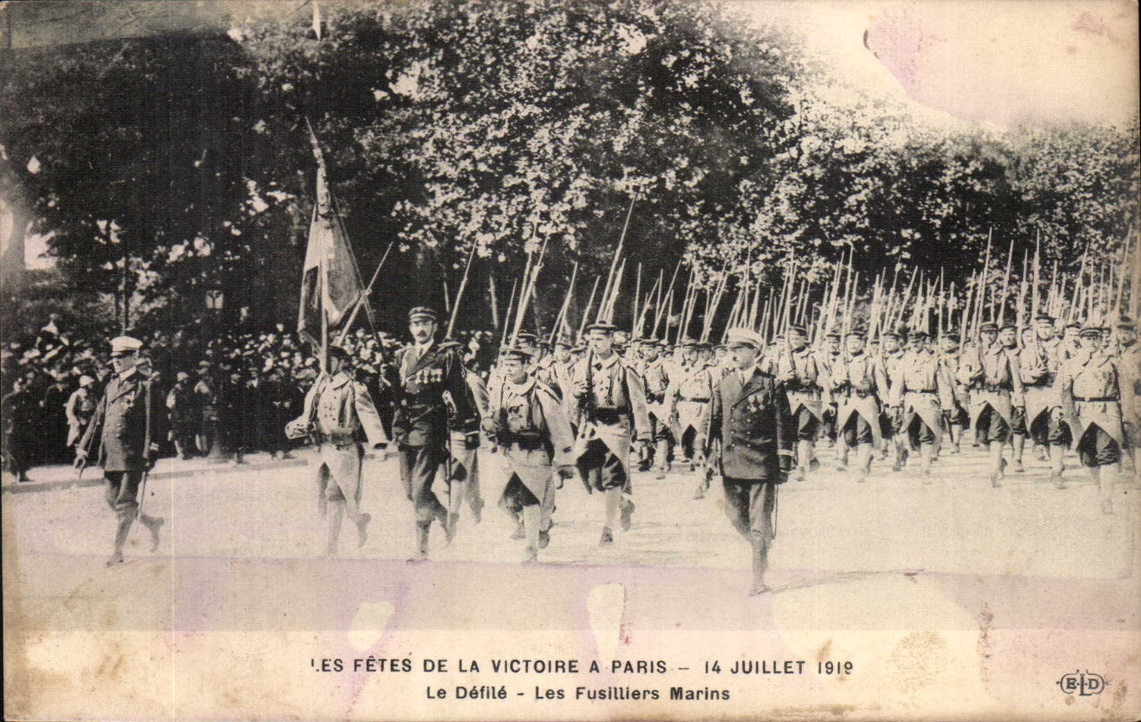 Paris CPA Fetes de la victoire a Paris 14 juillet 1919 Le defile Ls fusilliers marins