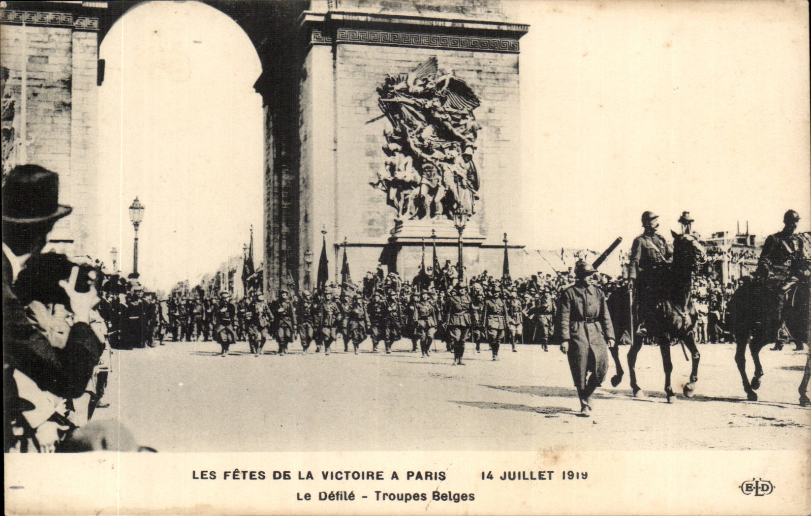 Paris CPA Fetes de la victoire a Paris 14 juillet 1919 Le defile Troupes belges