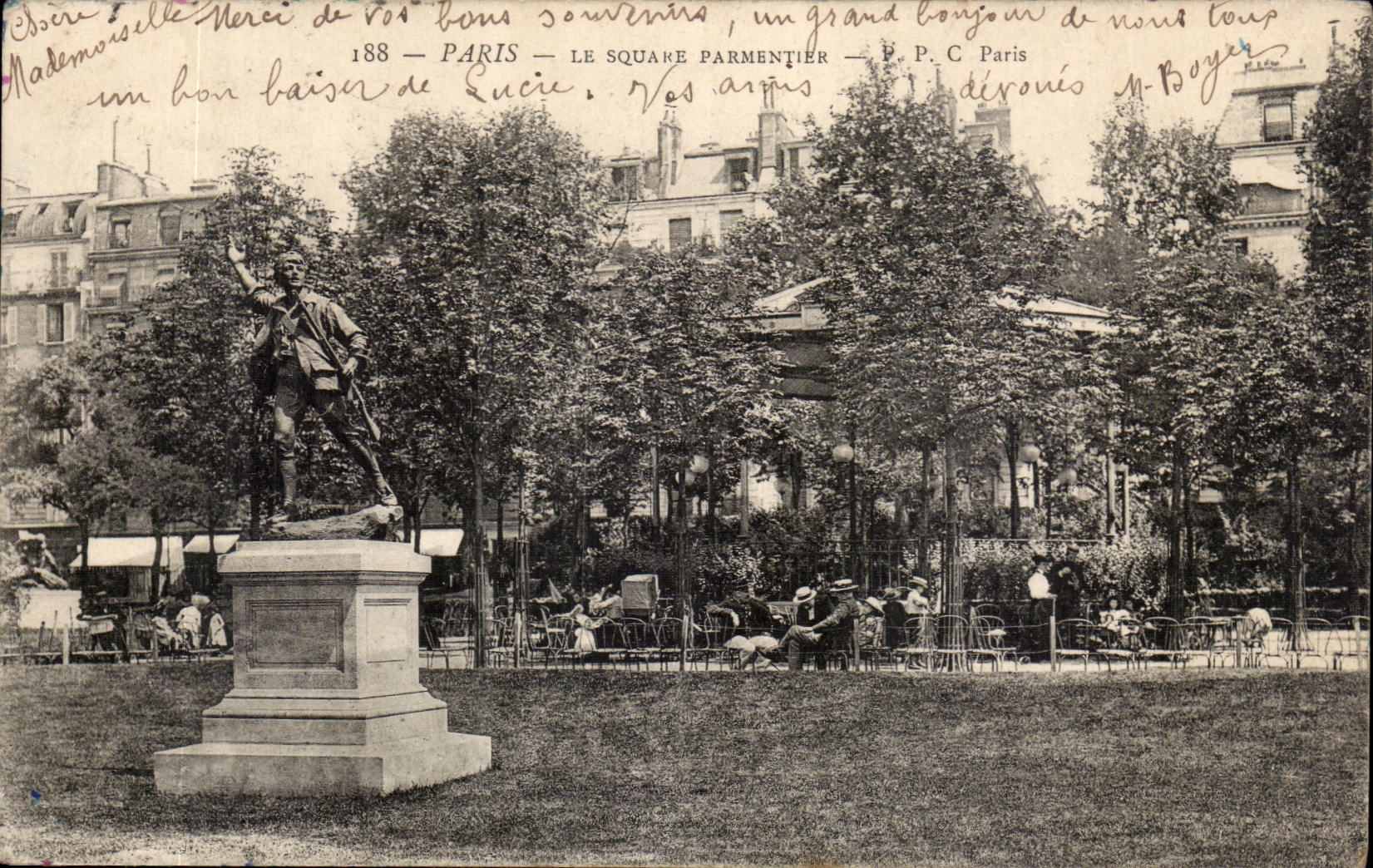 Paris CPA Le square Parmentier
