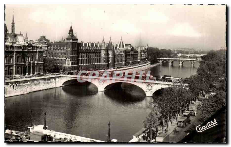 Paris CPA la conciergerie et la Seine