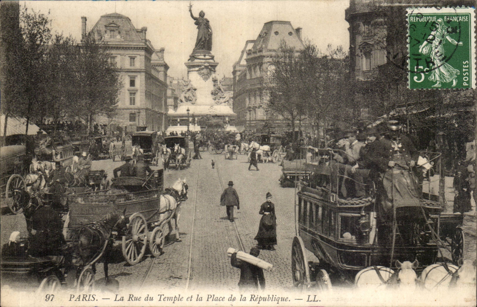 PARIS — La Rue du Temple y la Place de la République — LL.