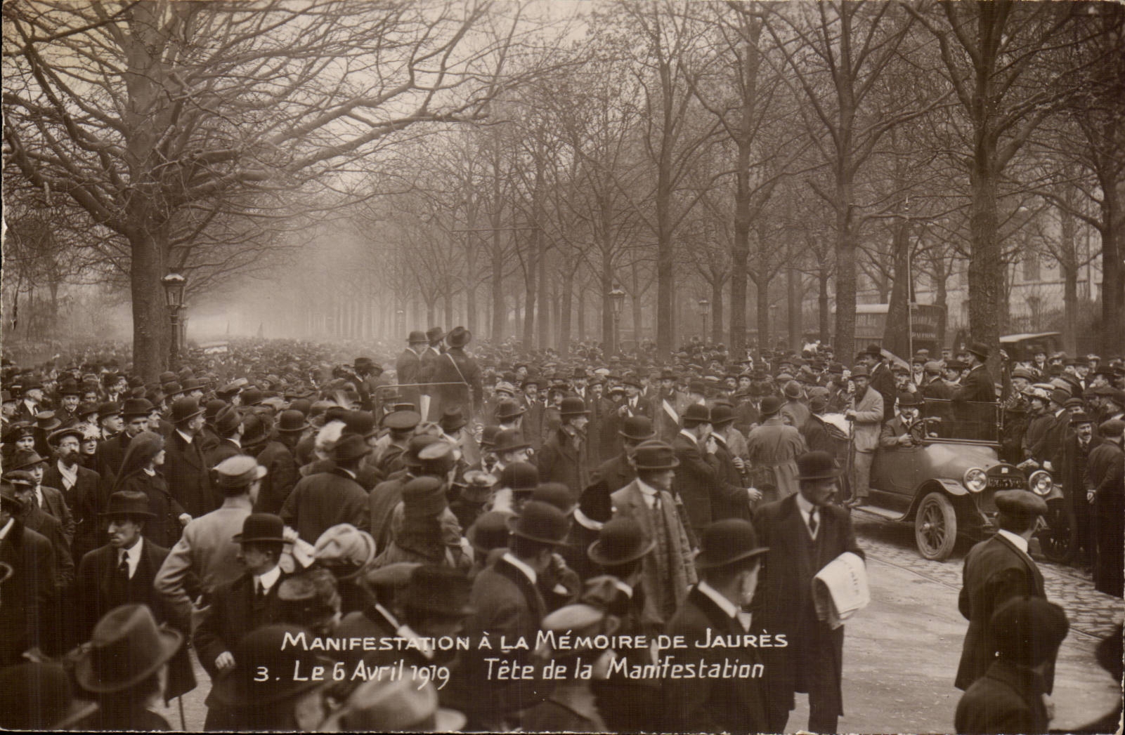 Paris CPA Manifestation a la memoire de Jaures 6 avril 1919 tete de manifestation (politique socialiste)