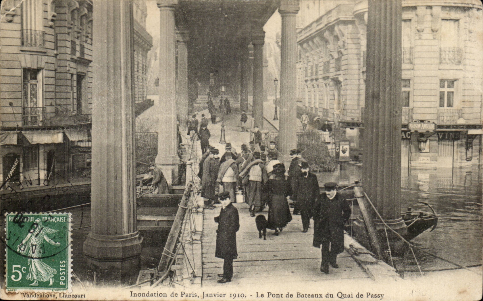 Inundación de París, Enero 1910 — El Puente de Barcos del Quai de Passy — Vandenhove, Liancourt