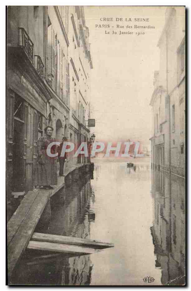 Paris CPA Crue de la Seine Rue des Bernardins Le 30 janvier 1910