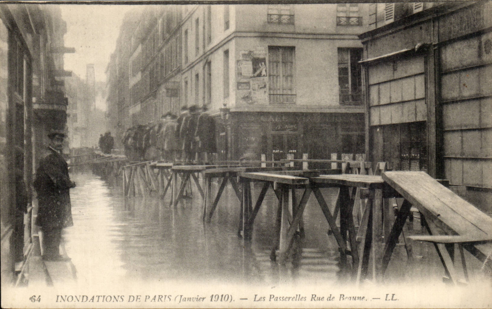 Inondations de Paris (Janvier 1910) — Les Passerelles Rue de Braune — LL.