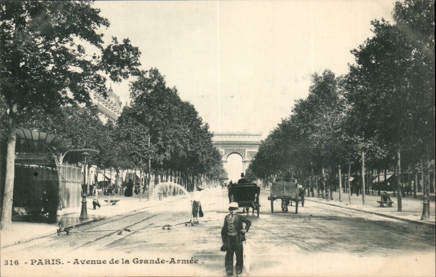 Paris - Avenue de la Grande-Armée — Arc de Triomphe im Hintergrund — éditeur Téropho-Franc