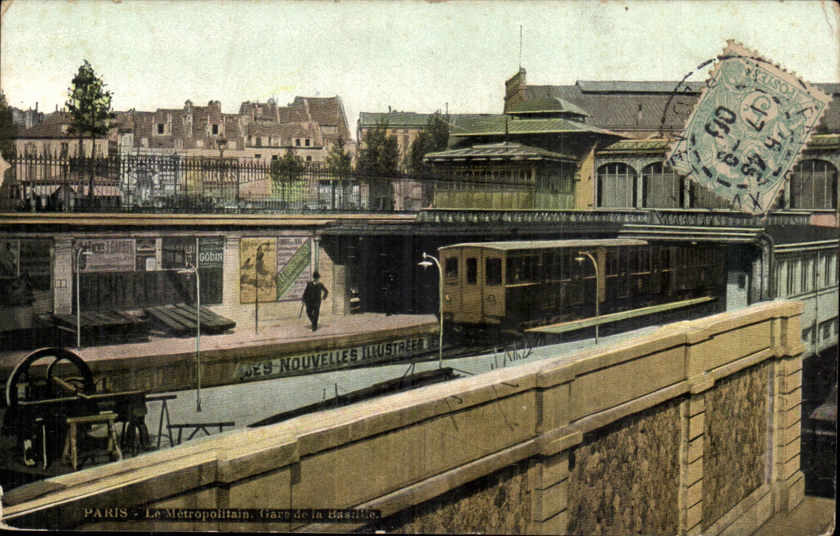 Paris CPA La Metropolitain Gare de la Bastille (metro train)
