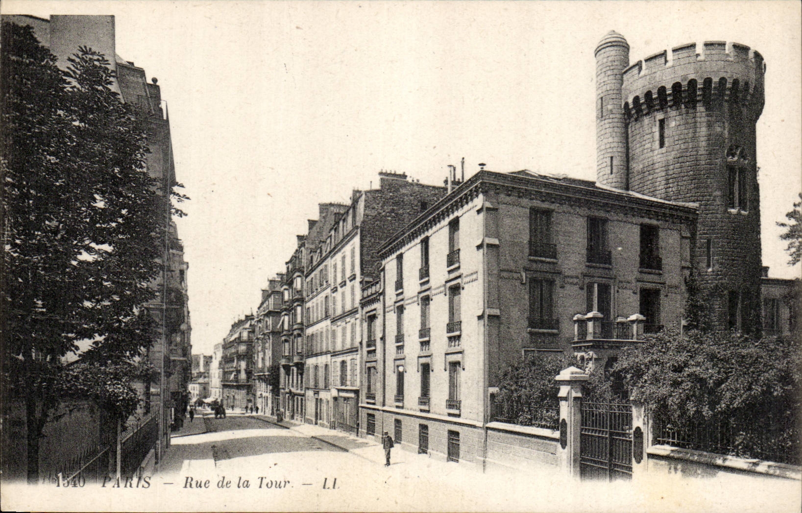Paris CPA Rue de la Tour