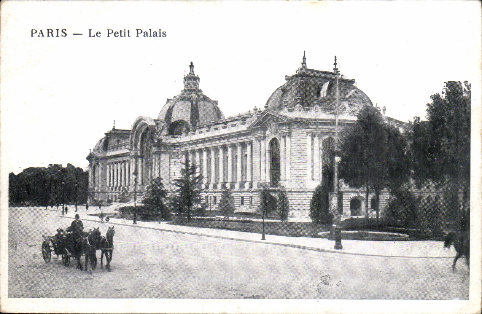 Paris CPA Petit palais