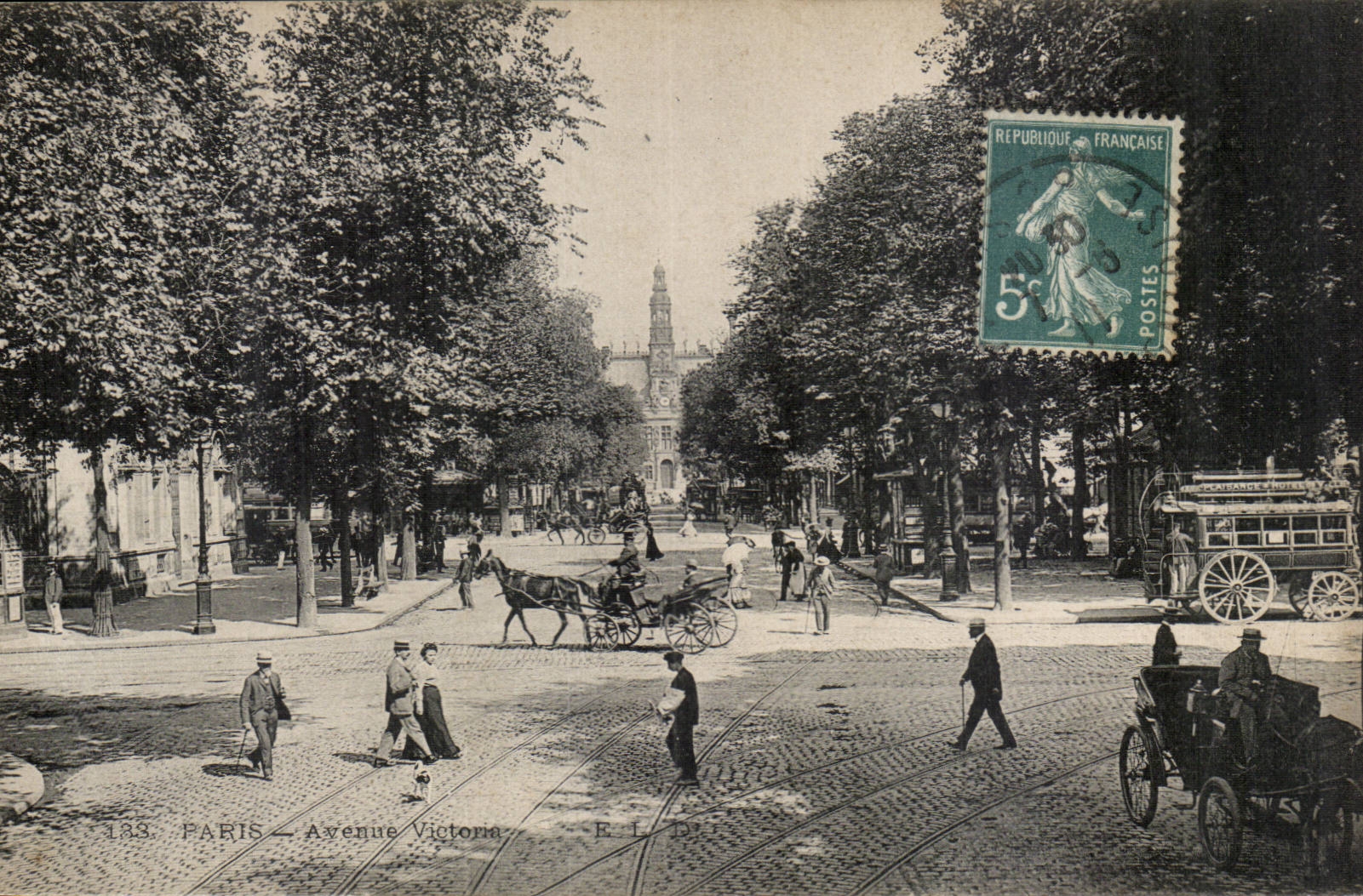 Paris — Avenue Victoria — E. L. D.