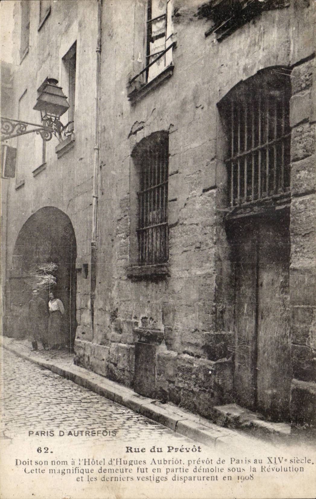Paris CPA Rue du Prevot doit son nom a l'hotel d'hugues Aubriot prevot de Paris 