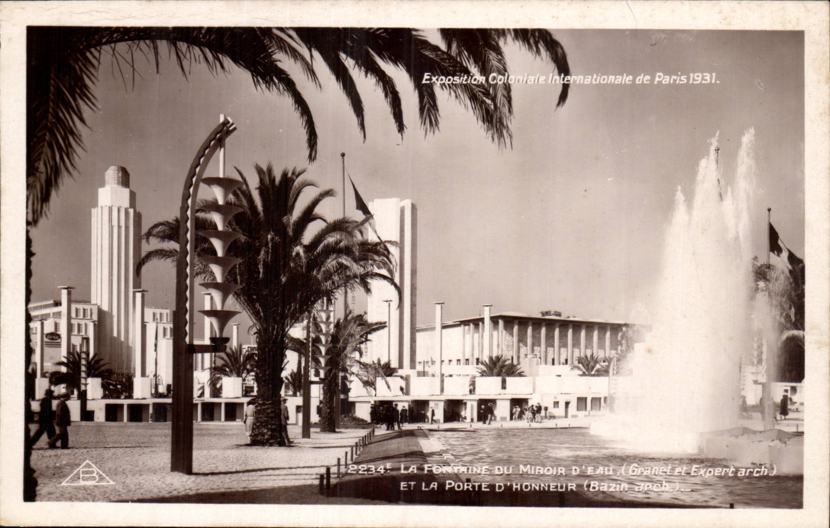 Paris CPA Exposition coloniale internationale de Paris 1931 Fontaine du miroir d'eau et la porte d'honneur