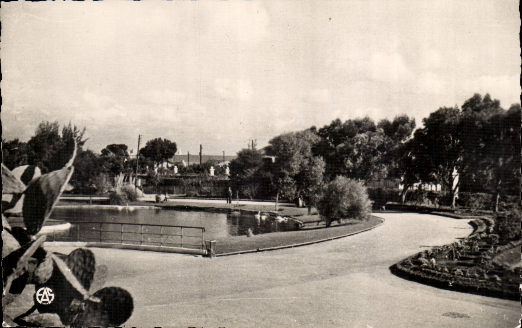 Oran — Un coin du Parc Municipal — Éditions Alexandre Siricky