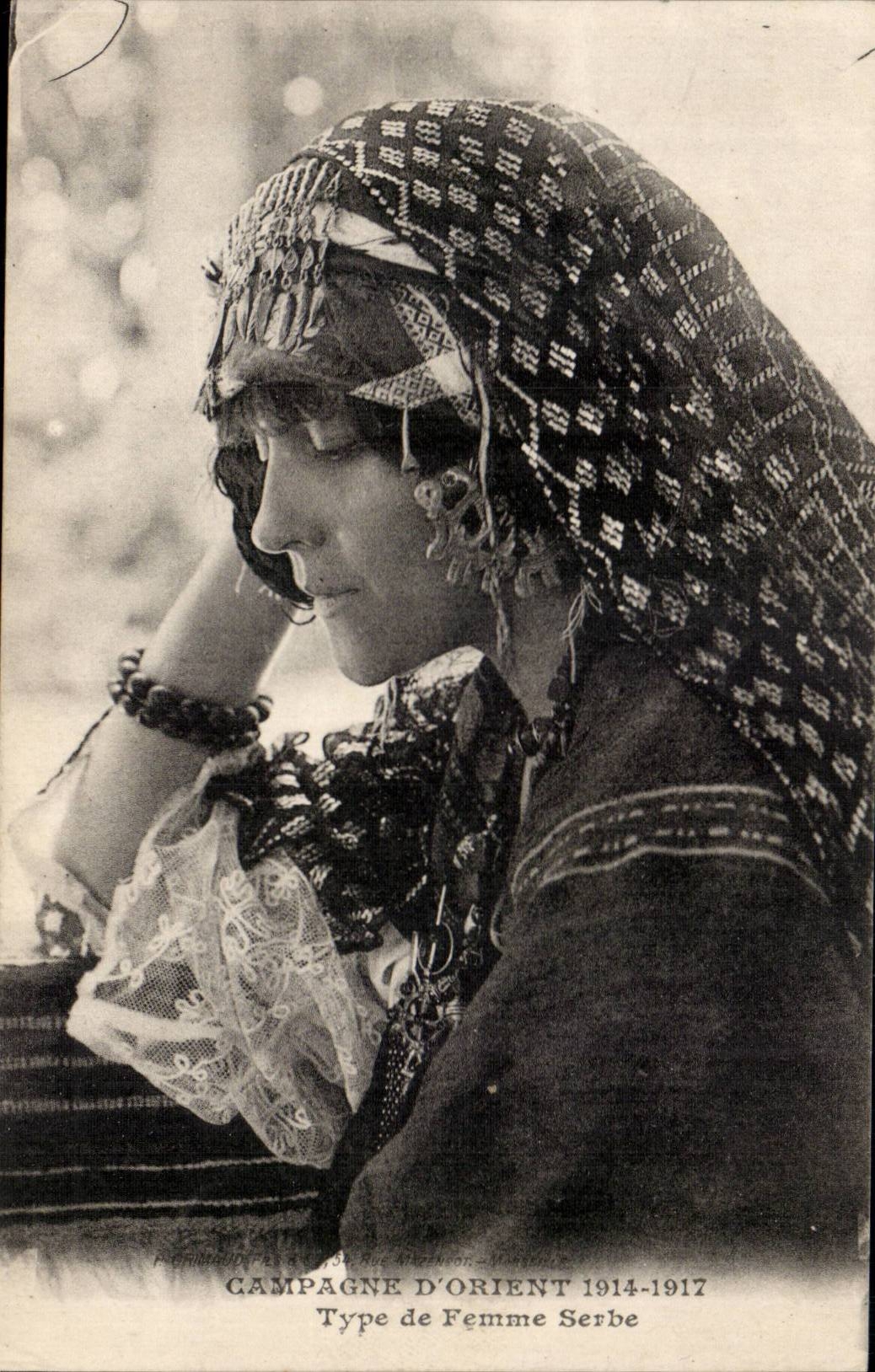 CPA Campagne d'Orient 1914 1917 Type de femme serbe