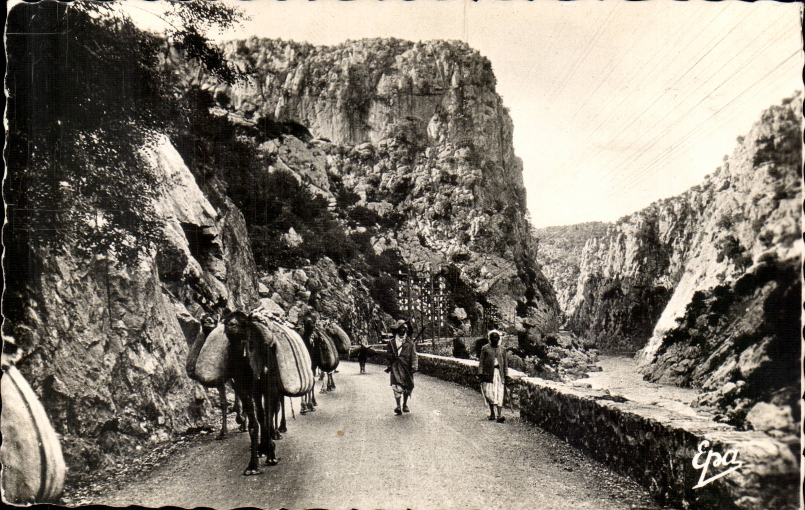 Gorges de Palestro — Caravan — Publisher Épa