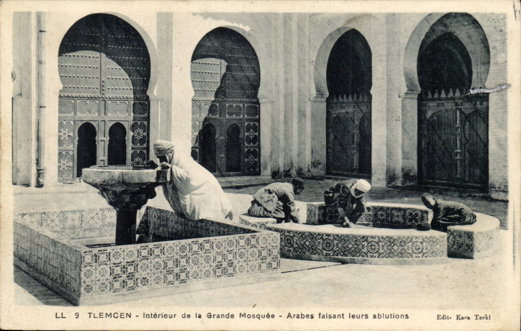 Algerie - Afrique - Tlemcen - Interieur de la Grande Mosquee - Arabes faisant leurs ablutions - CPA 