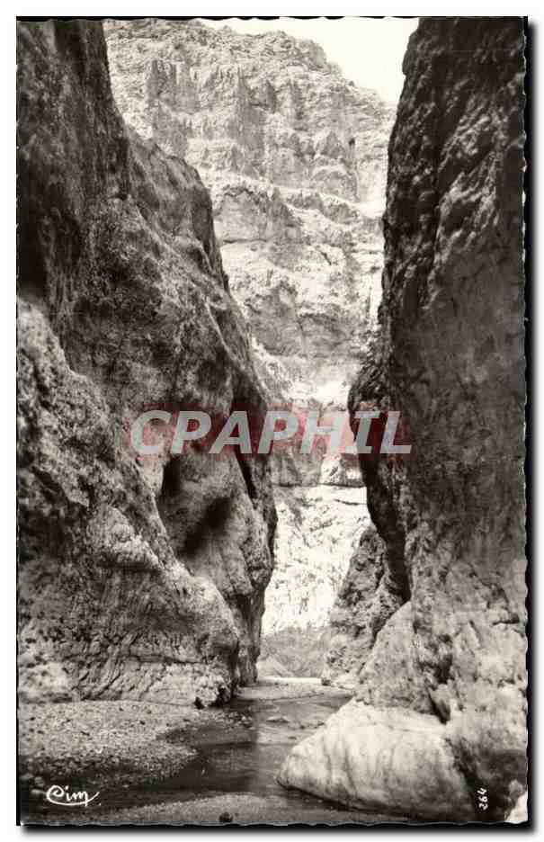 Eiskra (Constantine) — The picturesque caves of M'chounèche — Phot. Comber MacDor