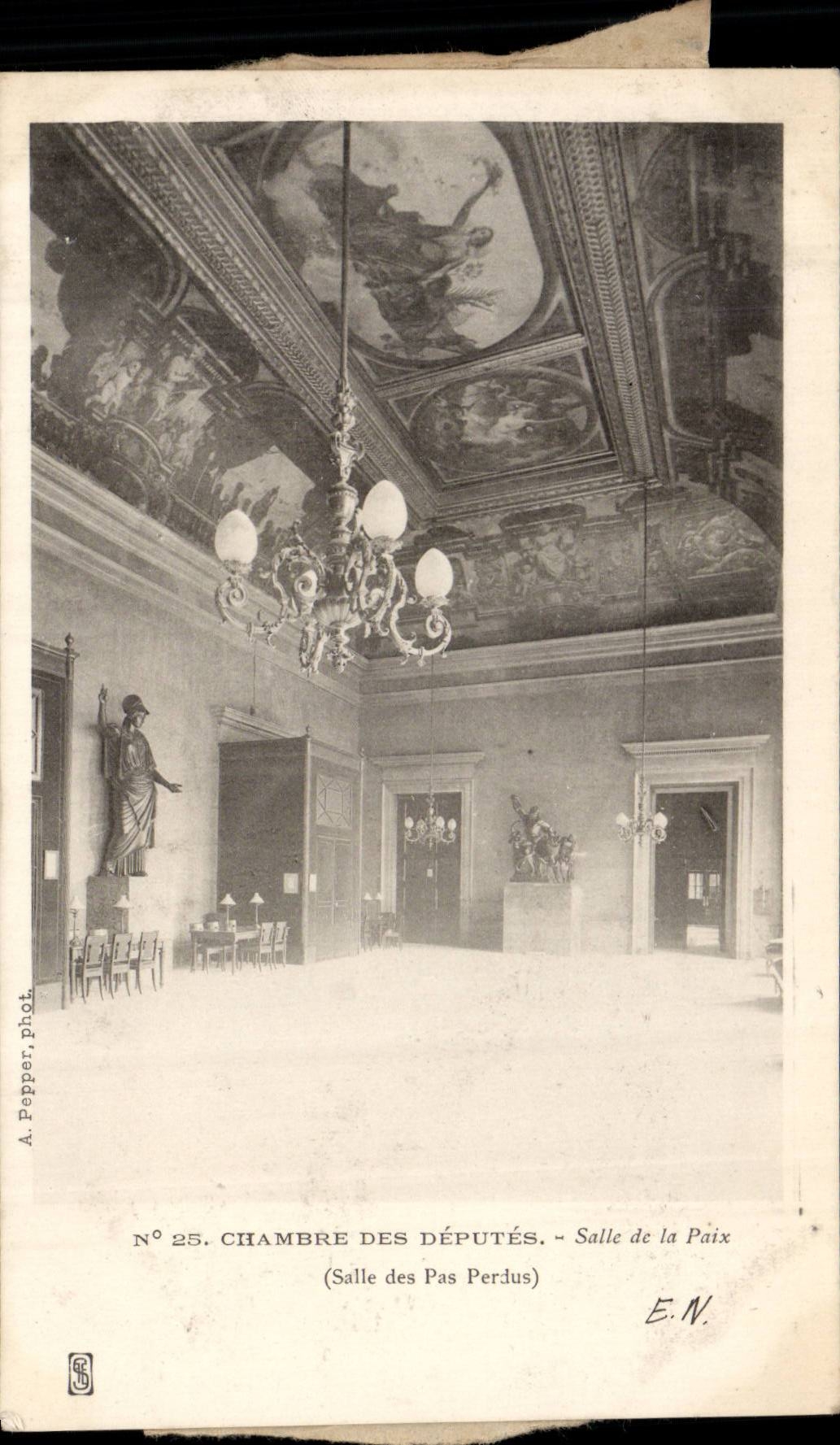 Paris CPA Chambre des deputes SAlle de la Paix (salle des pas perdus)
