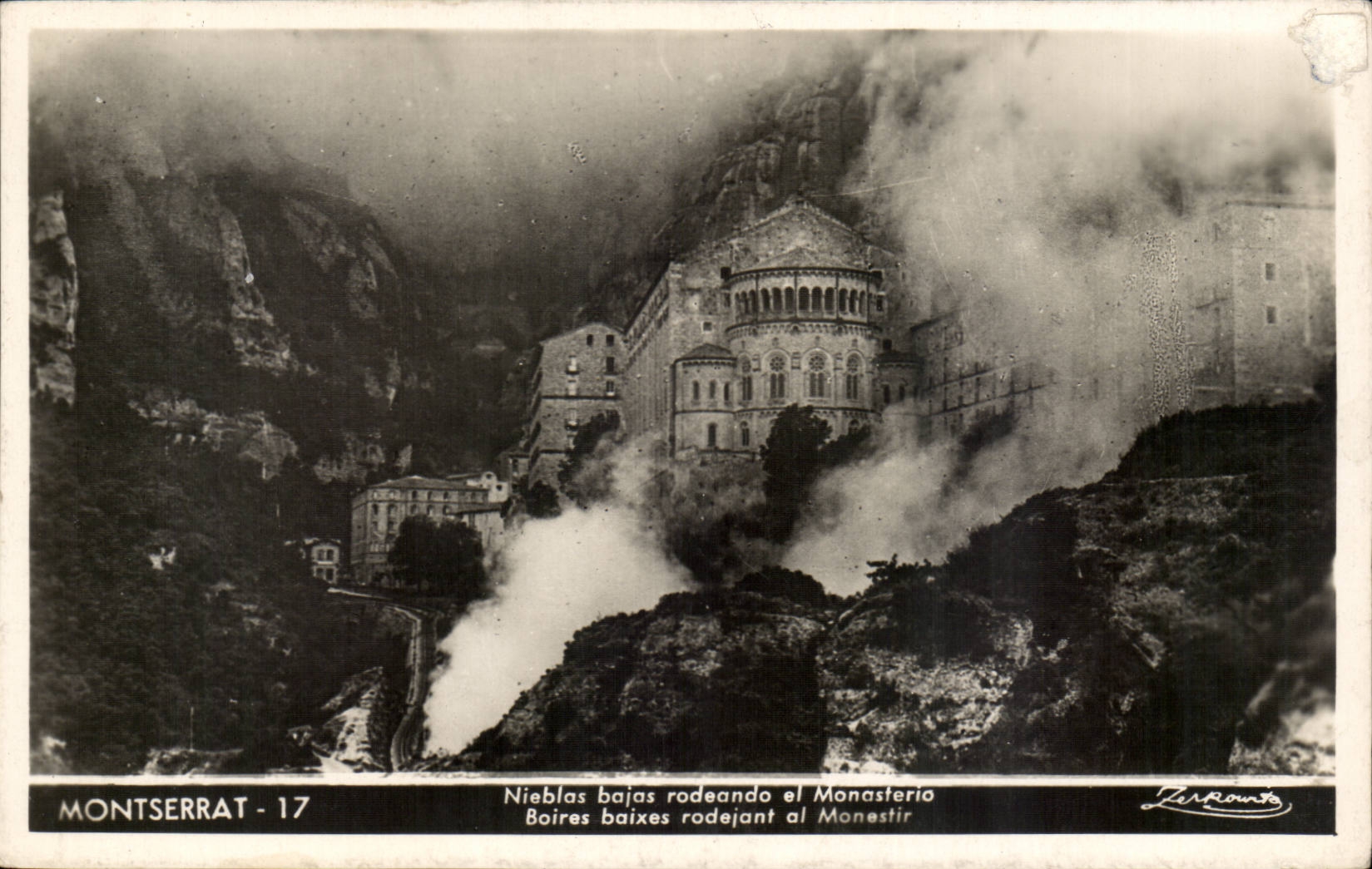 Espagne Spain Espana Montserrat CPA Nieblas bajas rodeando el Monasterio