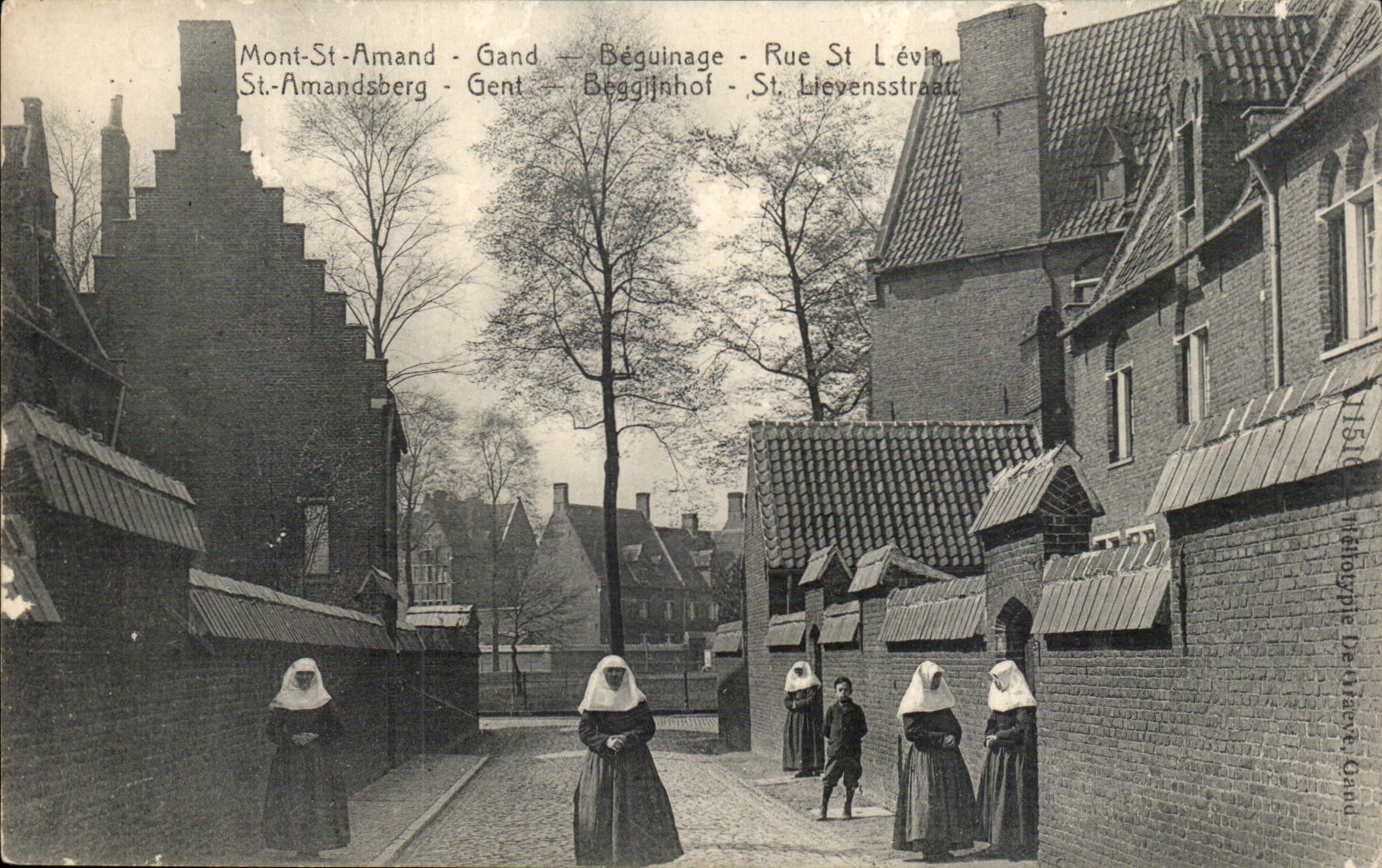 Belgique Mont Saint Amand CPA Beguinage Rue St Lievin 