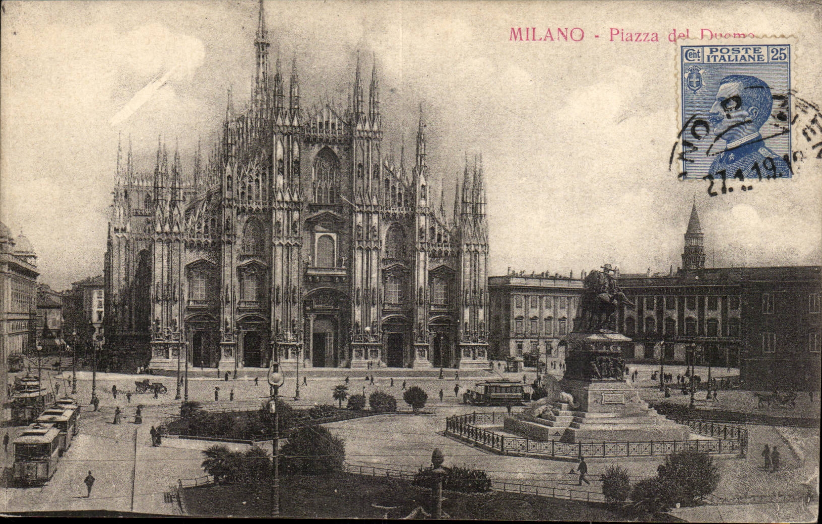 Italie Italia CPA Plazza del Duomo