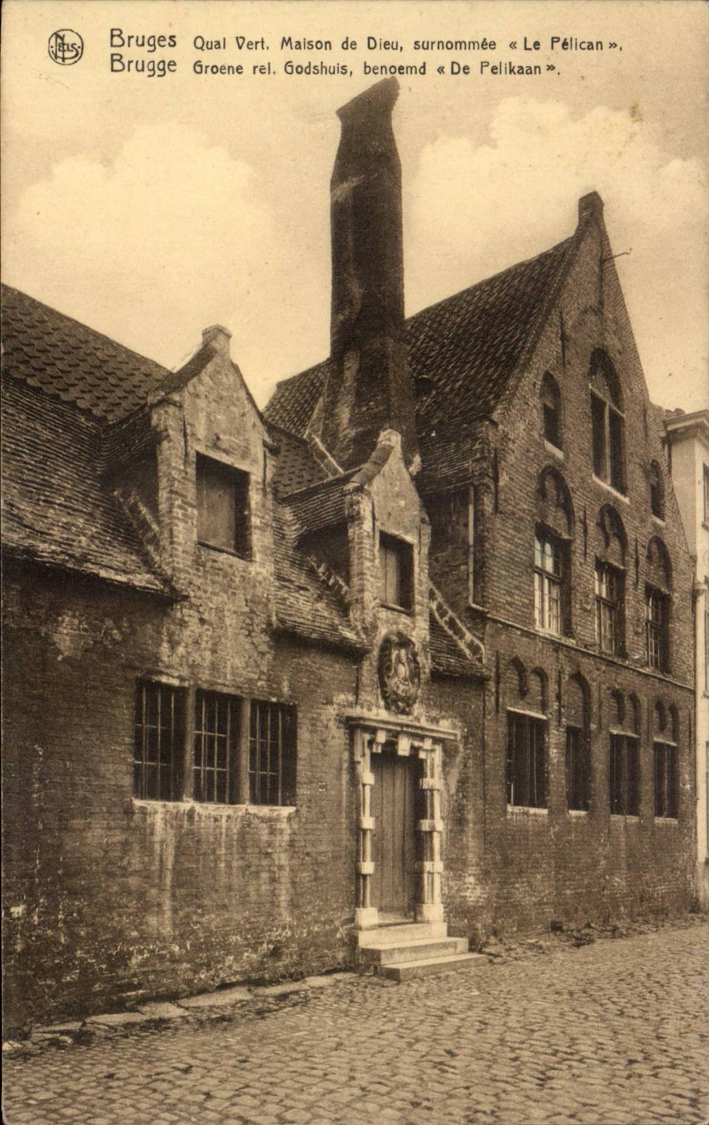 Belgique Blegie BRuges Quai Vert Maison de Dieu surnommee le pelican