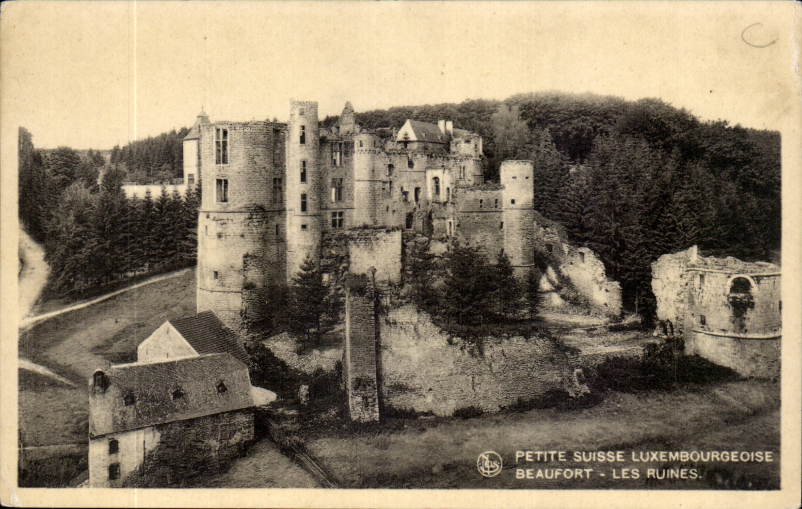 Luxembourg CPA Petite suisse Luxembourgeoise Beaufort Les ruines