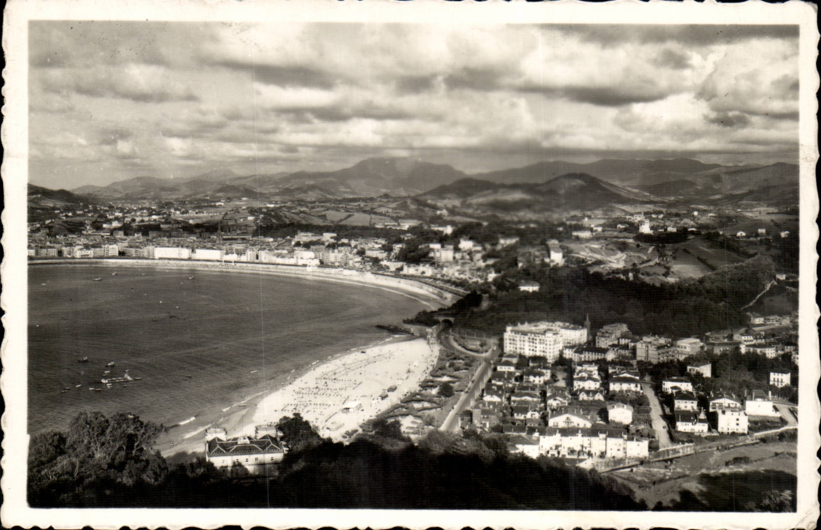 Espagne Spain Espana CPA SAn Sebastian Playa y villas de Ondaretta