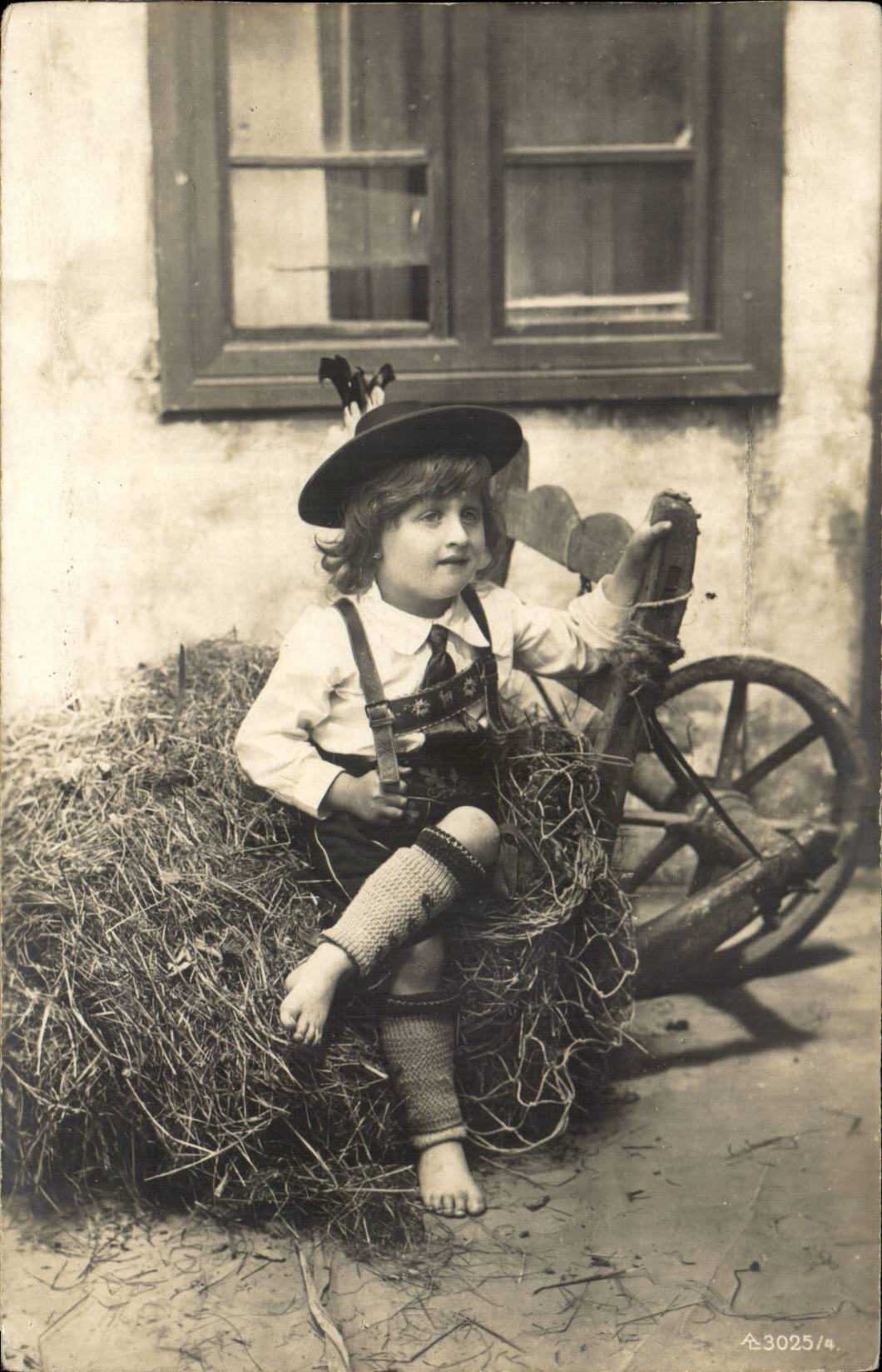 Fantasie - Enfant - Folklore - Costume - Lederhosen Allemagne - Deutschland - CPA 