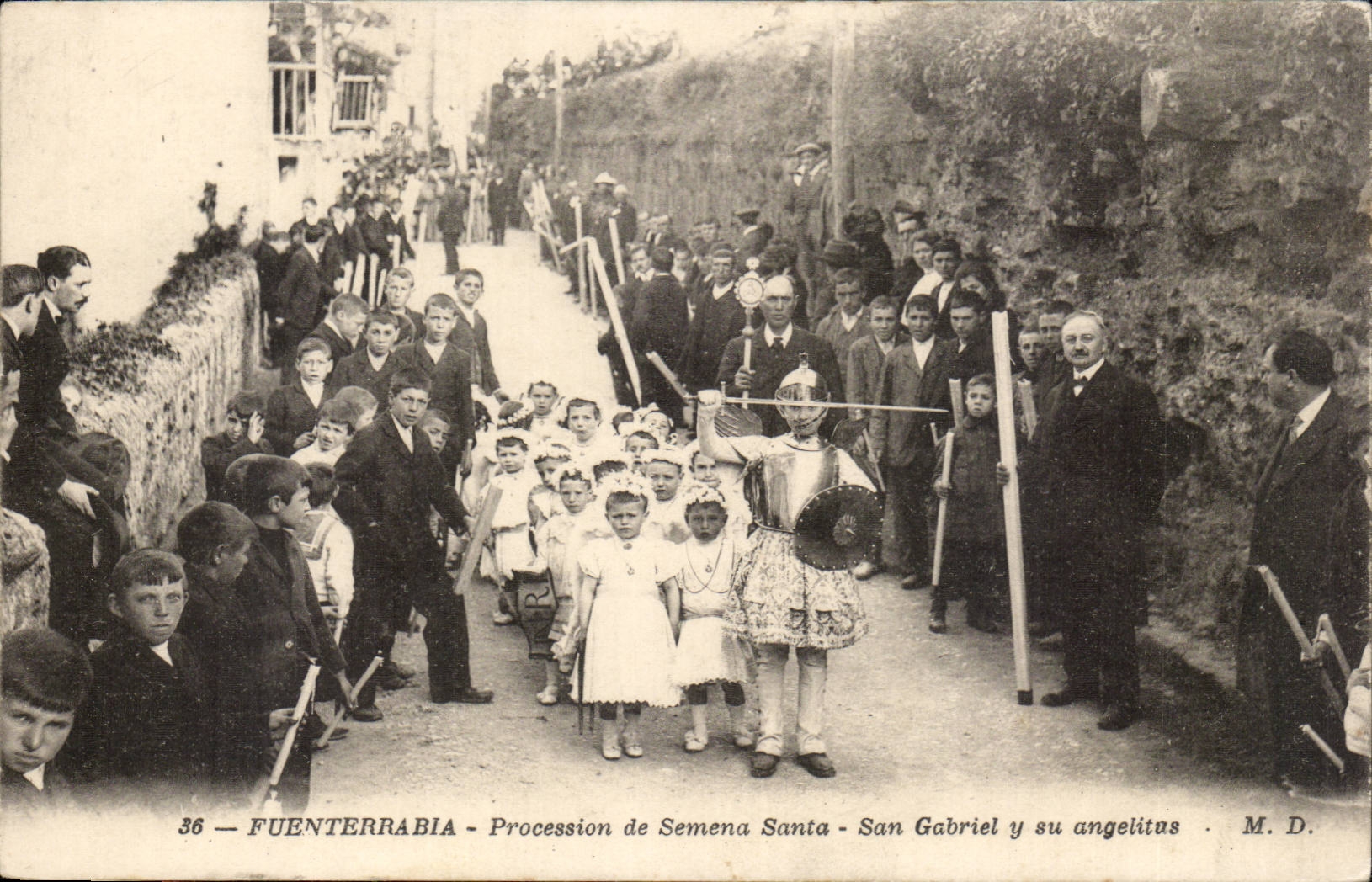 Fuenterrabia — Procession de Semena Santa - San Gabriel y su angelitas — M.D.