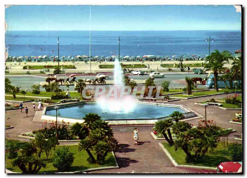 Italie Italia Viareggio CPM Piazza G Mazzini La fontana