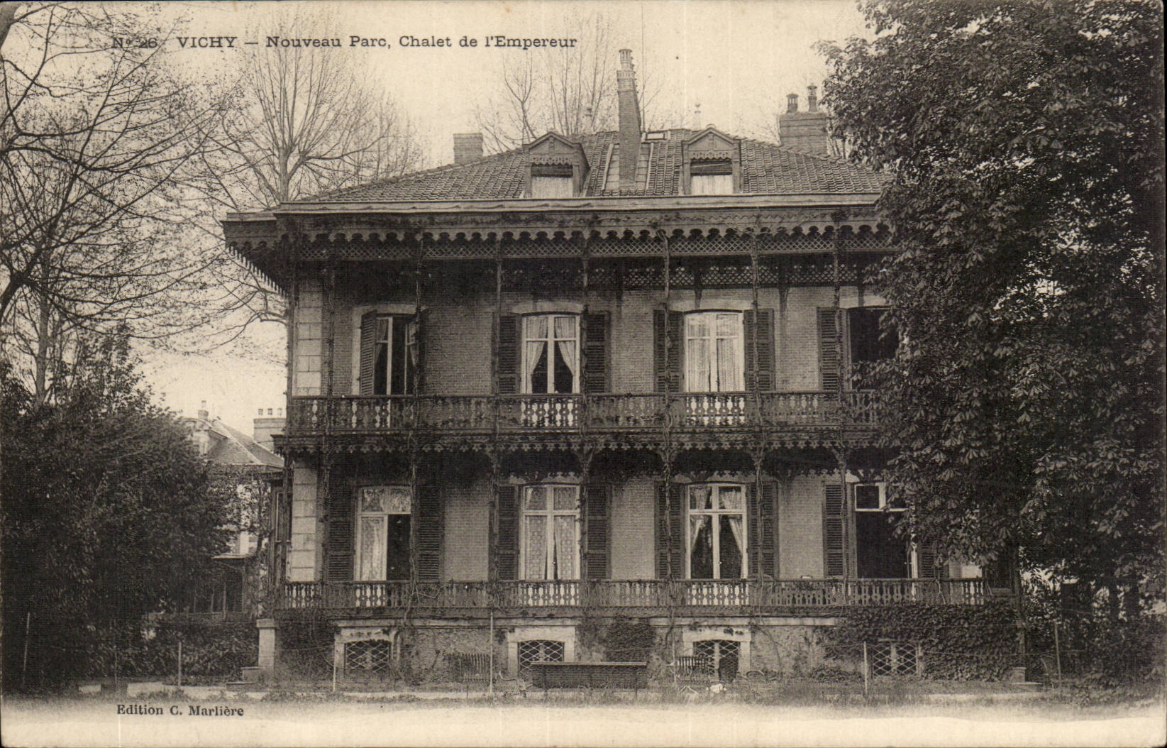 Vichy CPA Nouveau parc chalet de l'empereur