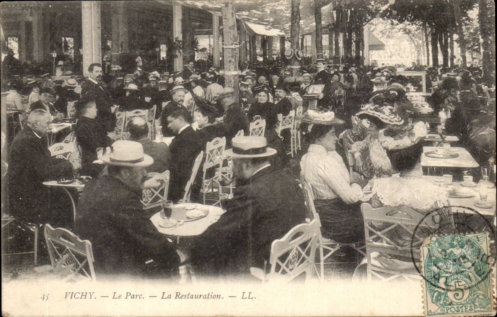 Vichy — Le Parc — La Restauration — LL.