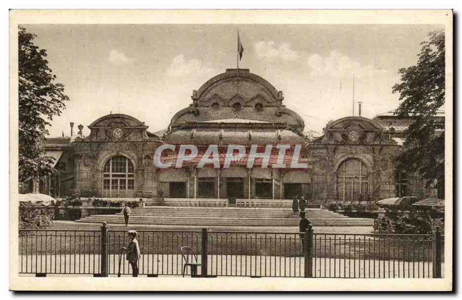 Vichy CPA FAcade du casino (style Renaissance)