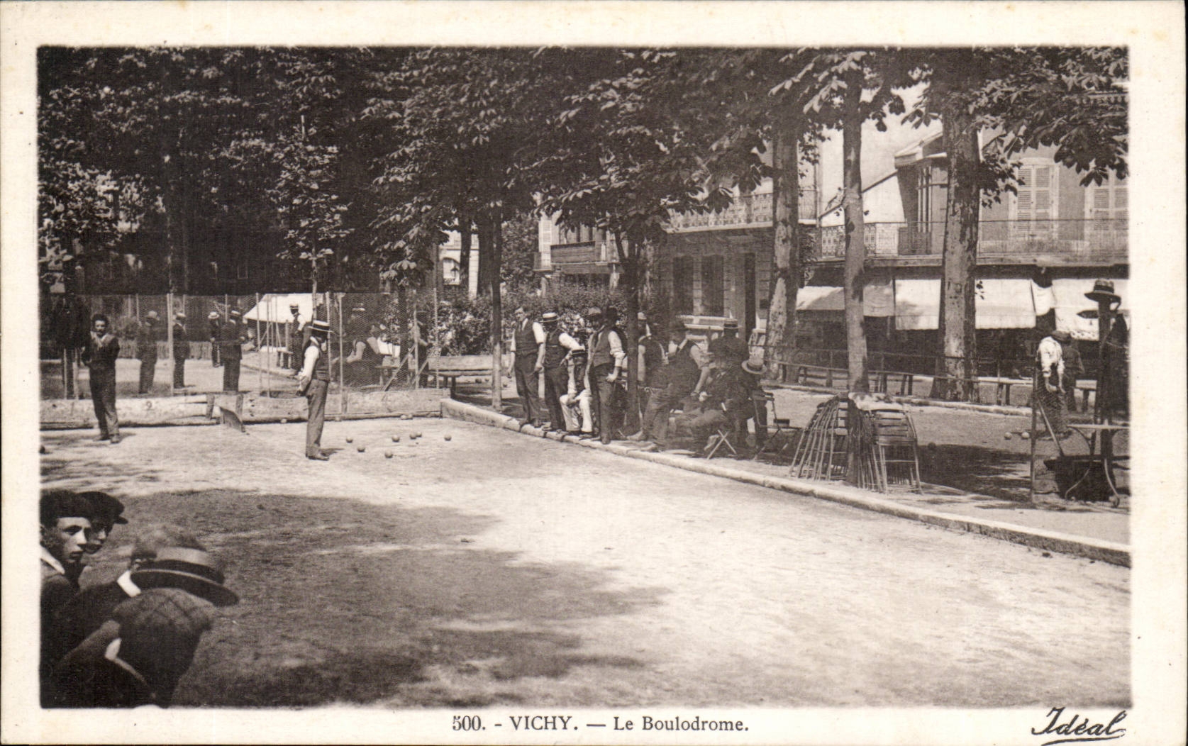 Vichy CPA Le boulodrome (jeu de boules)