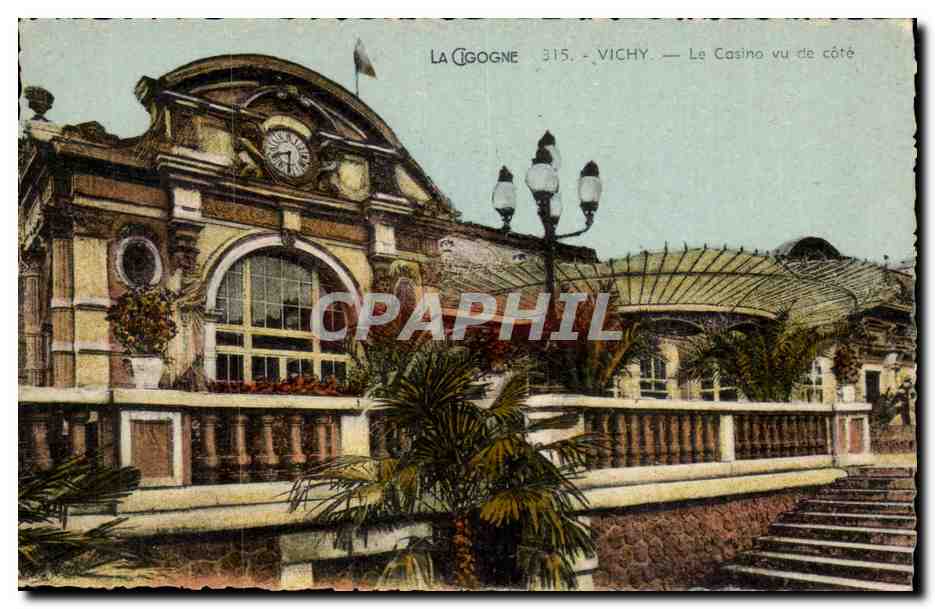 Vichy CPA Le casino vu de cote