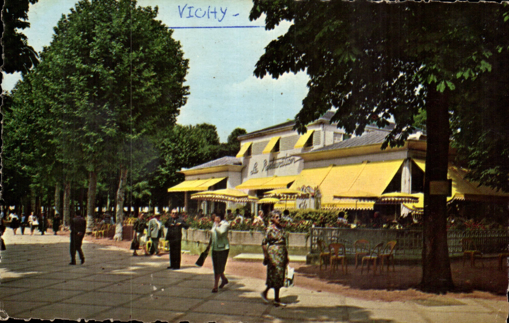 Vichy CPA La Restauration 
