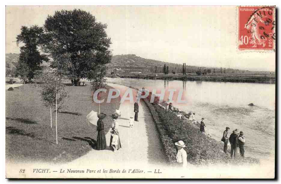 Vichy CPA Le nouveau parc et les bords de l'Allier