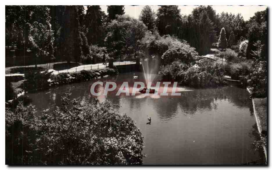 Vichy CPA Le bassin des cygnes dans les grands parcs